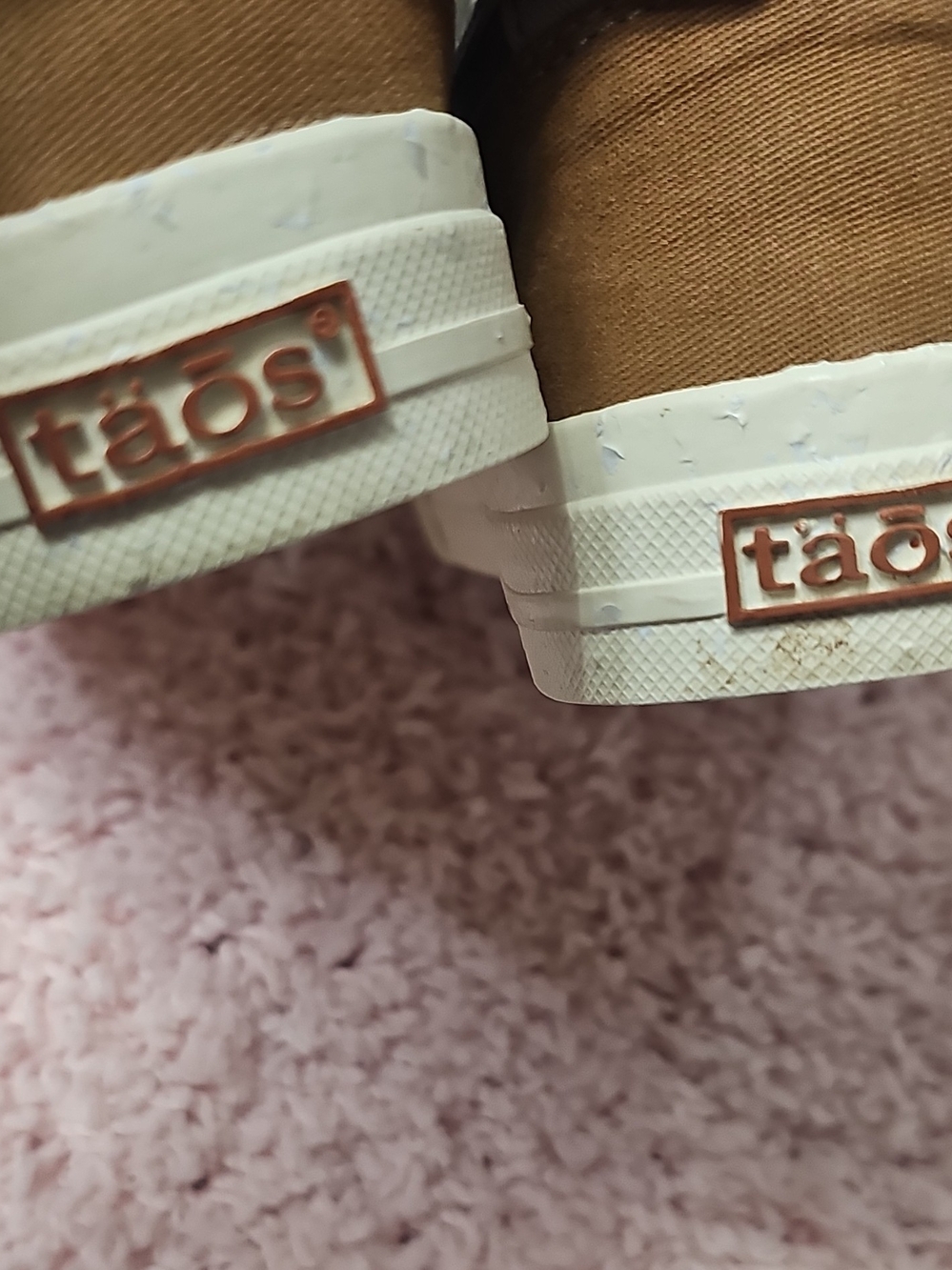 Taos Footwear Gray Canvas Sneakers with Natural Rope Laces - Picture 7 of 8
